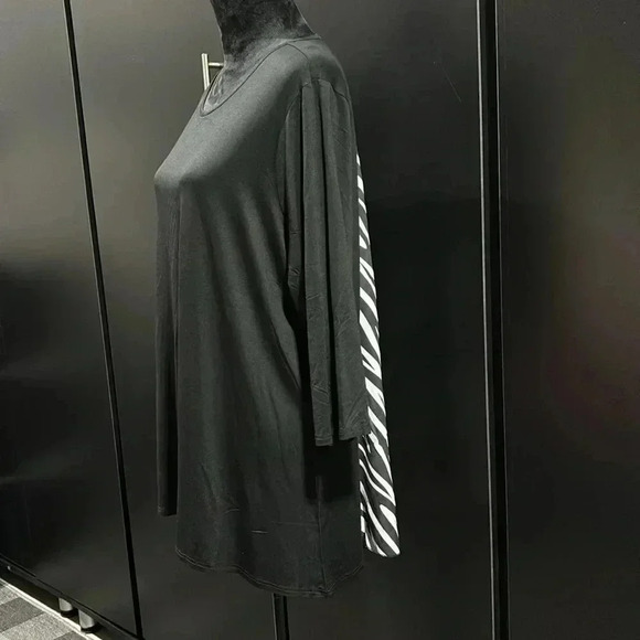 Cyrus long sleeve round neck stretch black/zebra print top – 2X - Picture 2 of 12